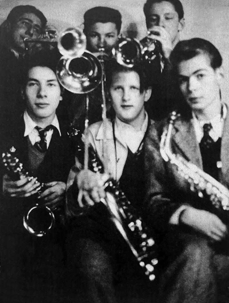 1946